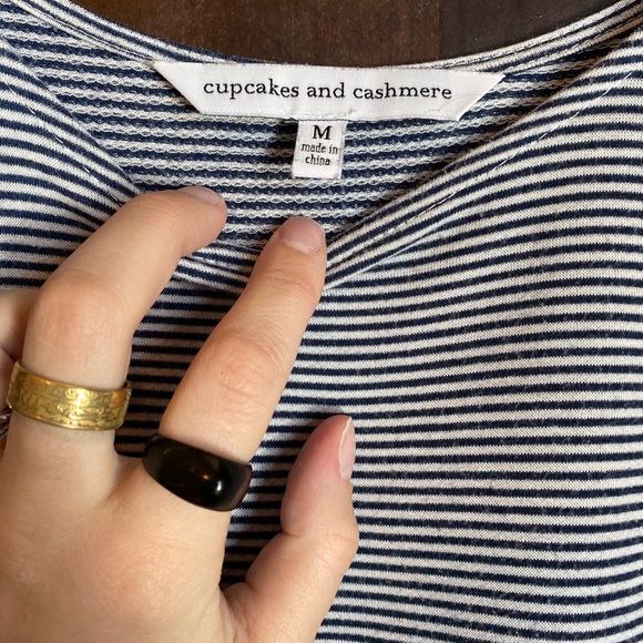 Boutique brand white and navy microstripe dress - Picture 5 of 9